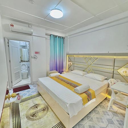 Apartmán Ontrack Travel Male Exteriér fotografie