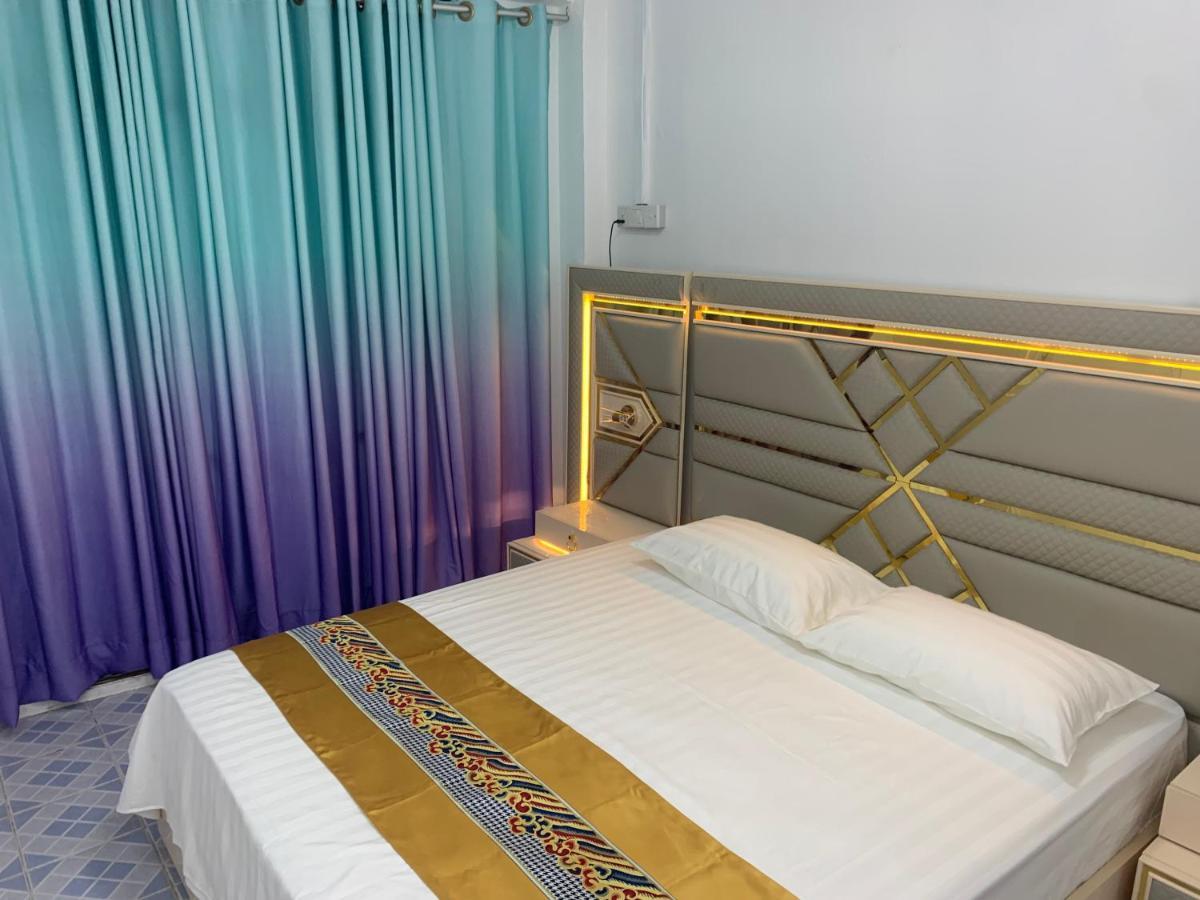 Apartmán Ontrack Travel Male Exteriér fotografie