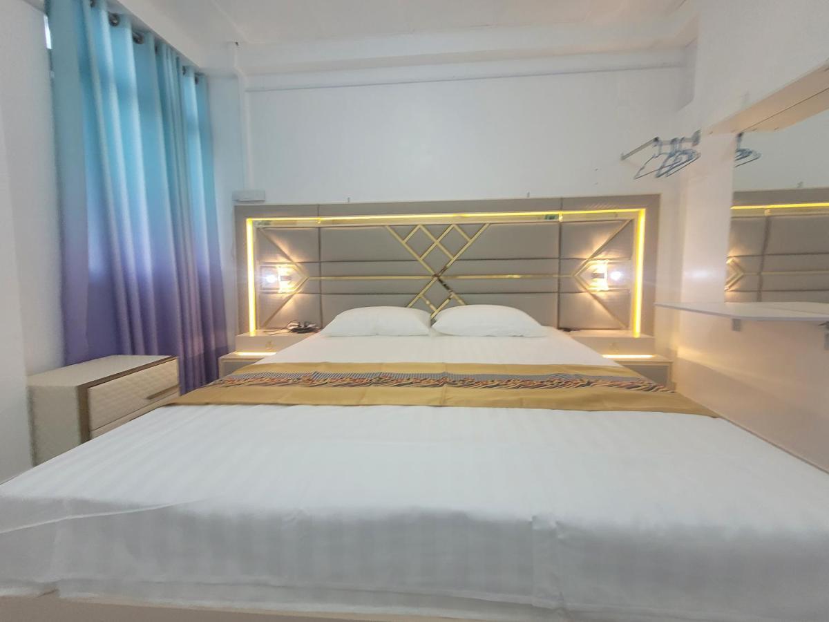 Apartmán Ontrack Travel Male Exteriér fotografie