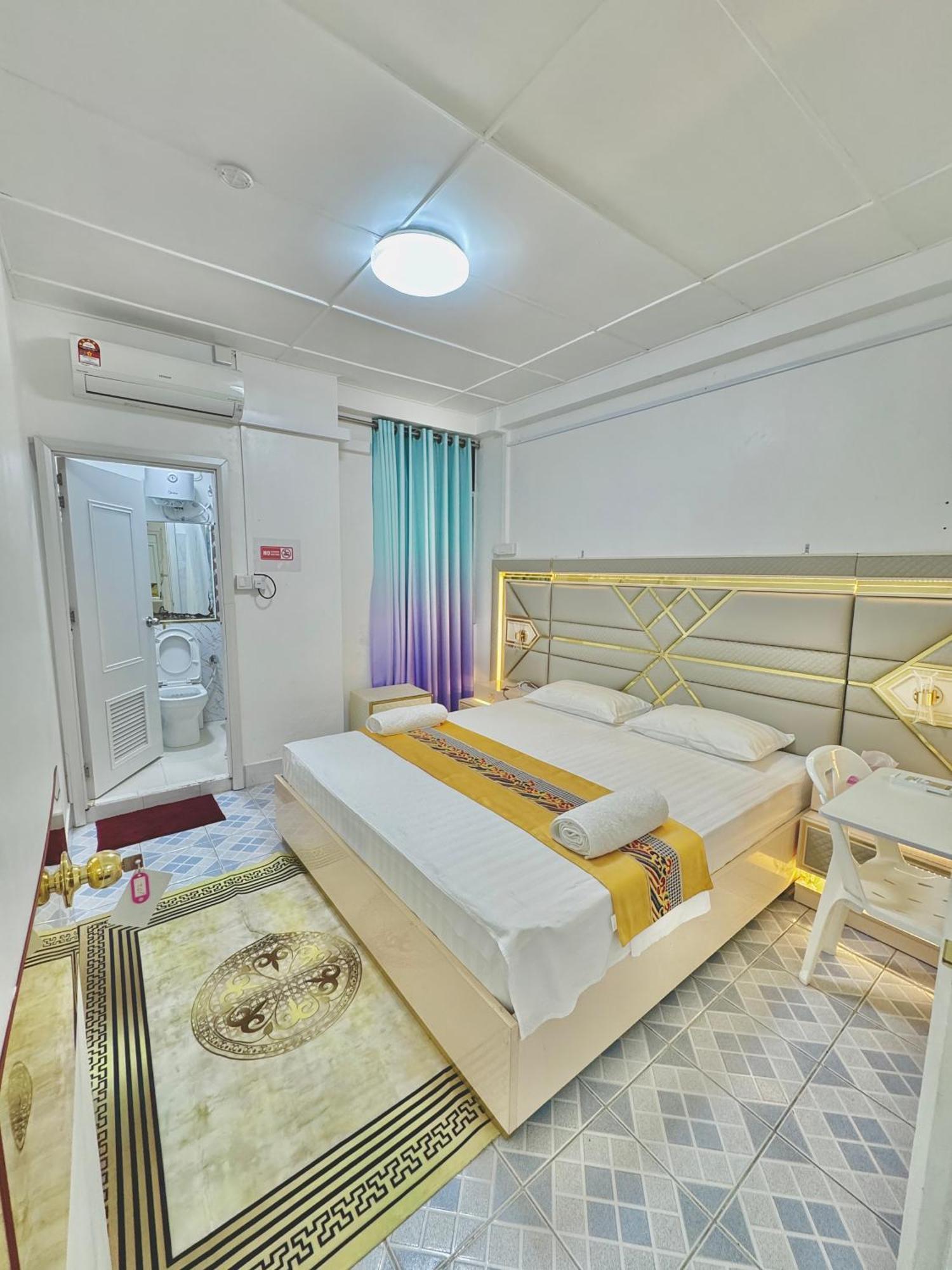 Apartmán Ontrack Travel Male Exteriér fotografie
